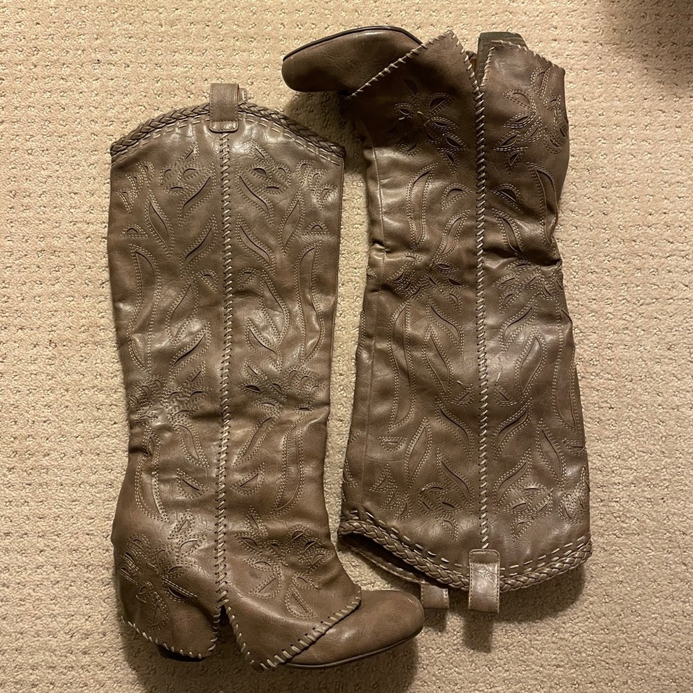 Naughty Monkey Boots Size 7.5